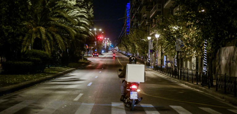 Πάτρα – Διανομέας παρέδωσε καφέ και γδύθηκε μπροστά σε πελάτισσα