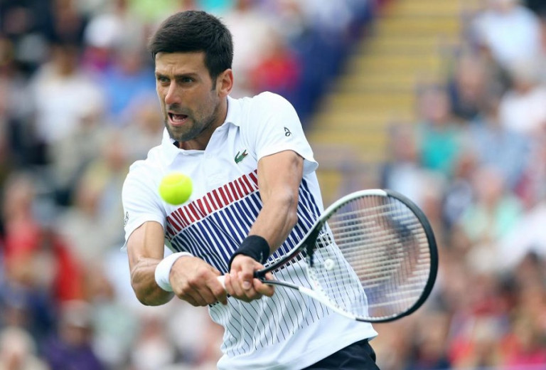 Οπαδοί Τζόκοβιτς – «Αφήστε τον να φύγει, δεν είναι εγκληματίας αλλά ήρωας του τένις»