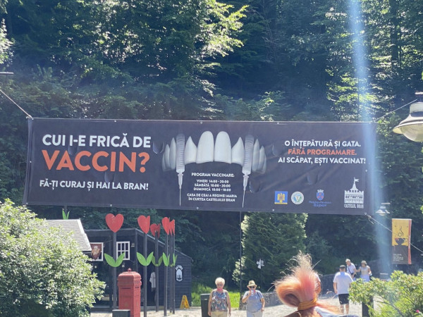 Κοροναϊός – Αυτά είναι τα πιο περίεργα εμβολιαστικά κέντρα στον κόσμο