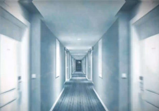 Αποπλάνηση ανήλικης σε ξενοδοχείο: Ακόμα δύο άτομα στο δωμάτιο μαζί της;