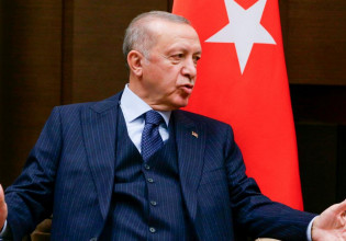 Ο Ερντογάν αναζητεί συμμάχους και… χρήμα