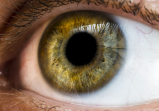 Σύστημα τεχνητής νοημοσύνης «διαβάζει» στα μάτια τον κίνδυνο εμφράγματος