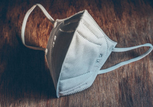 Κοροναϊός – Κάθε πότε πρέπει να αλλάζετε τις μάσκες KN95 – Πώς αποστειρώνονται