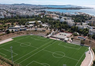 Γλυφάδα-Κατασκευάστηκαν νέα γήπεδα ποδοσφαίρου προδιαγραφών FIFA