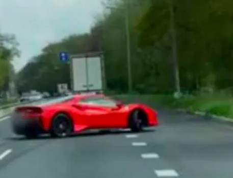 Τζώρτζης Μονογυιός – Πόσο εύκολα χάνεται ο έλεγχος μιας Ferrari από λάθος χειρισμό