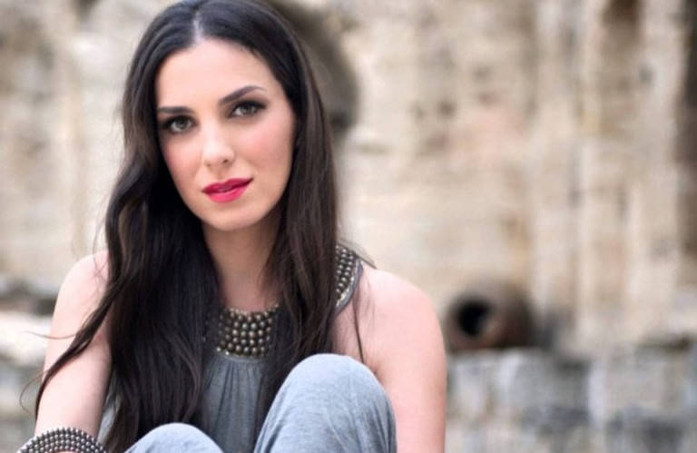 Φωτεινή Δάρρα – Θετική στον κοροναϊό η τραγουδίστρια – Νοσεί και η 82χρονη μητέρα της