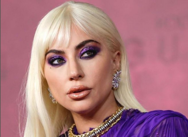 H Lady Gaga μεταμορφώθηκε -κυριολεκτικά- σε Πατρίτσια Ρετζάνι