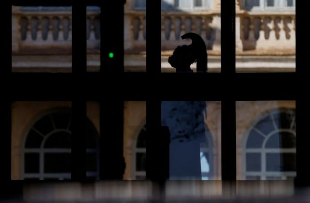 Ιταλία: Αντιεμβολιαστές επιχειρήσαν να στήσουν την τέλεια κομπίνα για να αποκτήσουν πάσο