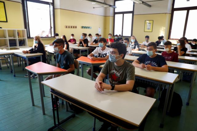 Ιταλία - 600 Λυκειάρχες ζητούν από τον Ντράγκι αναβολή στο άνοιγμα των σχολείων