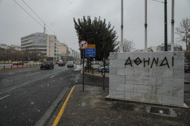 Κακοκαιρία «Ελπίδα»: Πώς επιδρά στην εξέλιξη της πανδημίας – Η εκτίμηση του Τζανάκη