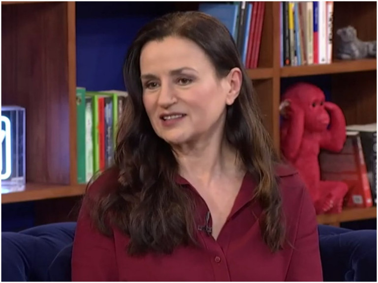 Καρυοφυλλιά Καραμπέτη για #metoo – «Υποκλίνομαι στα θύματα που μίλησαν»