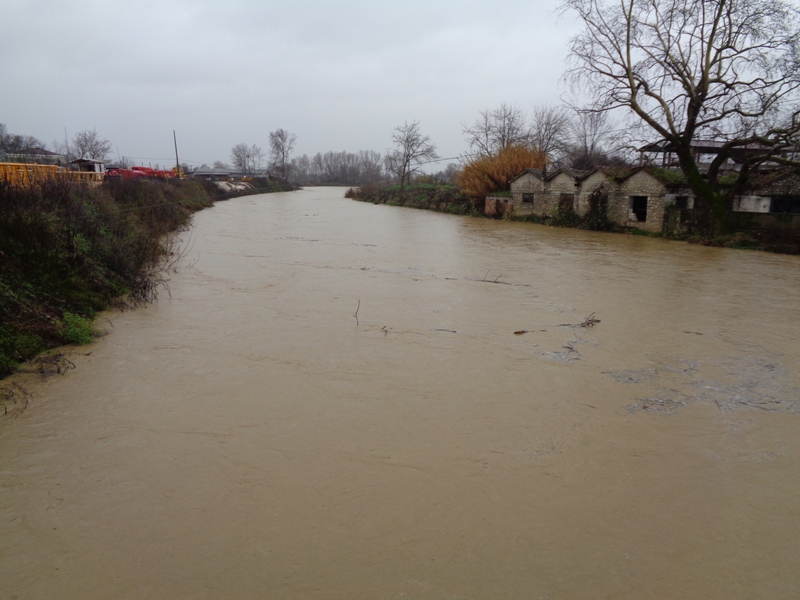 Κακοκαιρία «Διομήδης» - Απειλούνται οικισμοί στην Καρδίτσα - Έσπασε φράγμα ποταμού