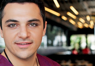 Συνελήφθη ο τραγουδιστής Κώστας Δόξας – Δεν κατέβαλε διατροφή