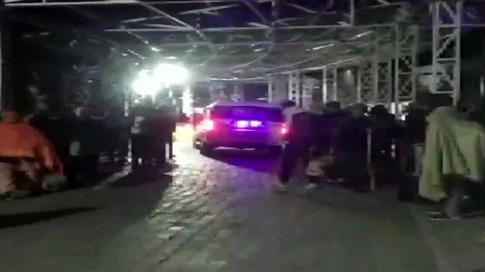 Κασμίρ – Νεκροί τουλάχιστον 12 άνθρωποι σε ινδουιστικό ιερό μετά από ποδοπάτημα