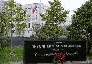 ΗΠΑ: Διατάσσουν τις οικογένειες των διπλωματών τους να εγκαταλείψουν την Ουκρανία