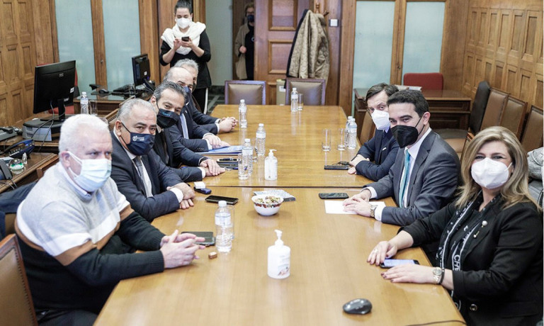ΚΙΝΑΛ: Συναντήσεις της κοινοβουλευτικής ομάδας με τους κοινωνικούς εταίρους για την ακρίβεια