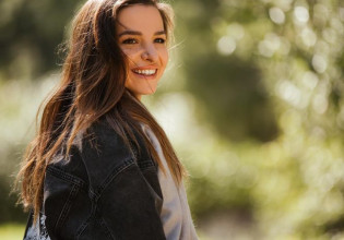 Εριέττα Κούρκουλου: Δείχνει την φουσκωμένη κοιλιά της και αποκαλύπτει το όνομα του παιδιού της