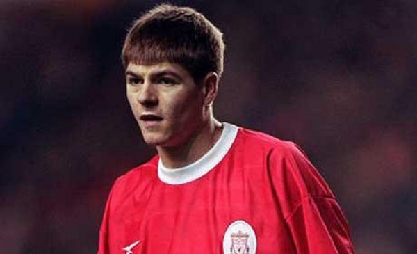 Μια τσουγκράνα παραλίγο να κόψει το ποδόσφαιρο στον Τζέραρντ