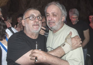 Ανδρέας Μικρούτσικος – «Το καλοκαίρι που πέθανε ο αδελφός μου δεν είχα ούτε ένα ευρώ»