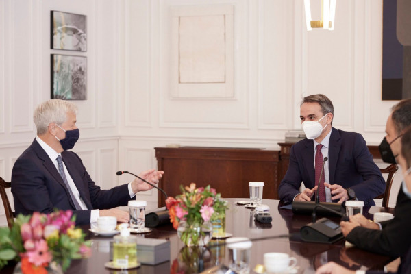 Μητσοτάκης: Συνάντηση με τον CEO της JP Morgan για επενδύσεις στην Ελλάδα