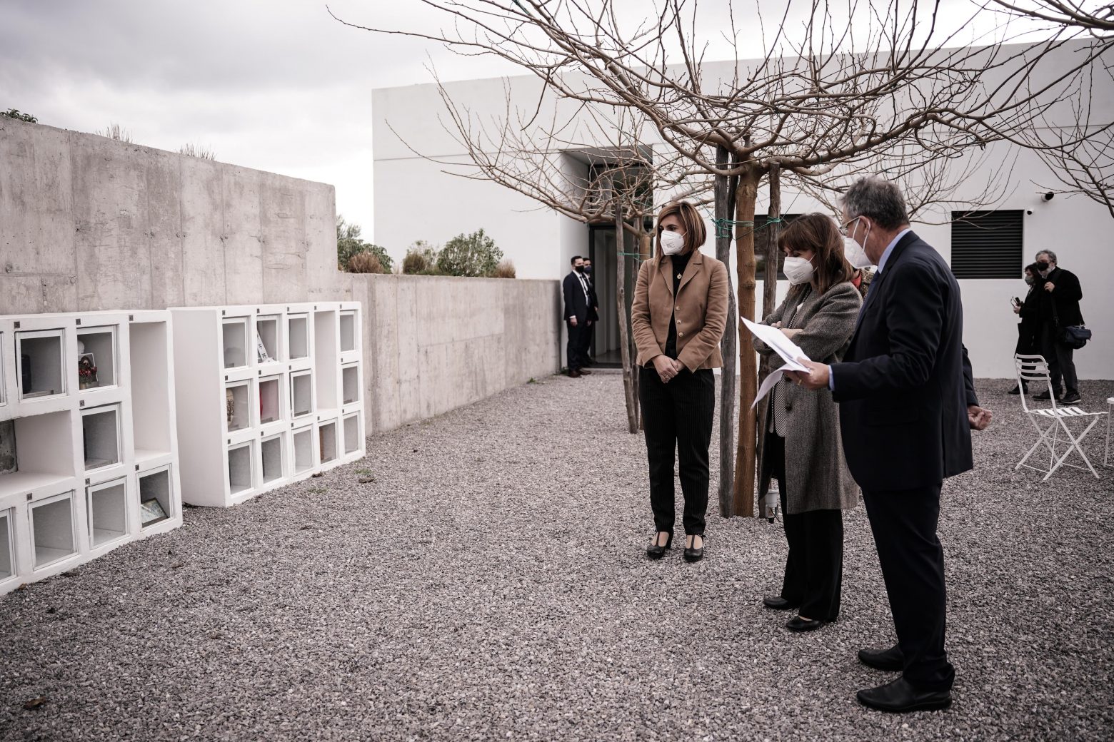 Σακελλαροπούλου - Επισκέφθηκε το Κέντρο Αποτέφρωσης Νεκρών στη Ριτσώνα