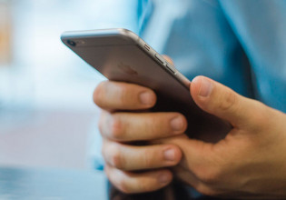 Πενταψήφια νούμερα – Μπλόκο στο «στοπ» για τις αθέμιτες χρεώσεις