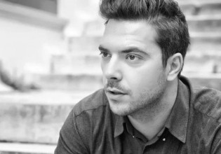 Πάνος Νάτσης: Ραγίζουν καρδιές τα μηνύματα στο σημείο όπου σκοτώθηκε