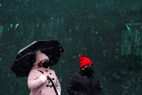 ΗΠΑ: Η ανατολική ακτή προετοιμάζεται για σφοδρό κύμα κακοκαιρίας – Ματαίωση χιλιάδων πτήσεων