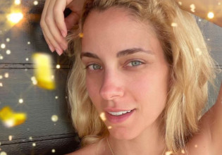 Δούκισσα Νομικού: Χουζούρια στο κρεβάτι και απολαυστικό αφρόλουτρο