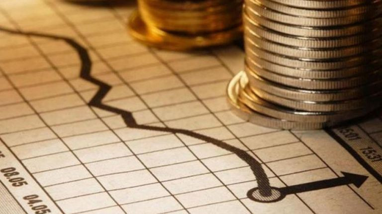 ΙΟΒΕ: Ανάπτυξη έως 9,5% για το 2021, έως 5% το τρέχον έτος – Τι απειλεί την ανάκαμψη