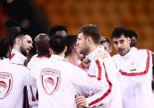 Ο Γολγοθάς του Ολυμπιακού – Επτά ματς, πέντε ταξίδια σε 22 μέρες