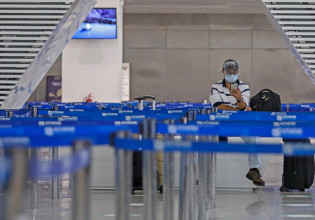 Υποπαραλλαγή Όμικρον: Τουρίστες από την Αίγυπτο τα πρώτα κρούσματα στην Ελλάδα – Γιατί την αποκαλούν «stealth»