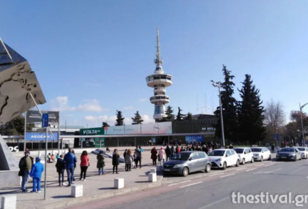 Θεσσαλονίκη – Μεγάλη ουρά για rapid test από τον ΕΟΔΥ στη ΔΕΘ