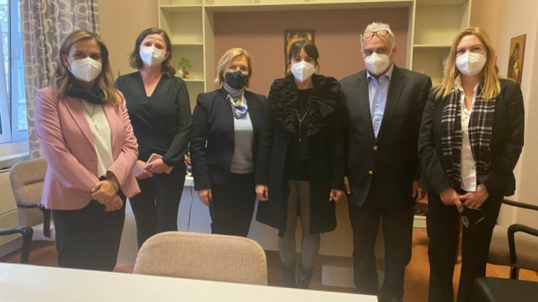 Παίδων Πεντέλης – Επίσκεψη Γκάγκα – Για πρώτη φορά mega εμβολιαστικό κέντρο σε νοσοκομείο