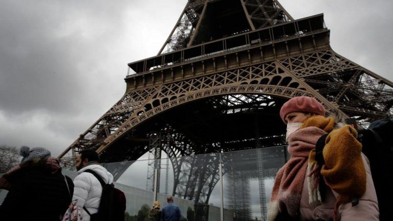 Γαλλία - Υιοθετήθηκε από την Εθνοσυνέλευση το σχέδιο νόμου για το εμβολιαστικό πάσο