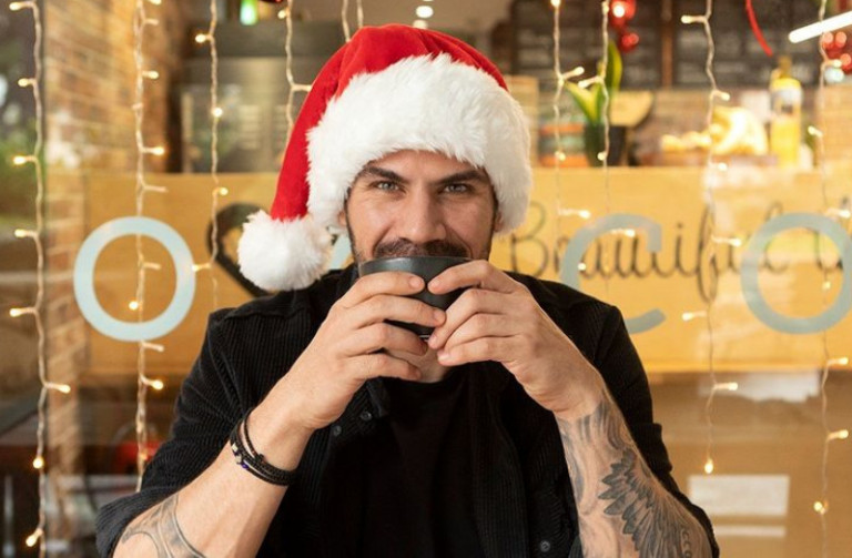 Άκης Πετρετζίκης – Ο γιος του «χάλασε» τη βασιλόπιτα