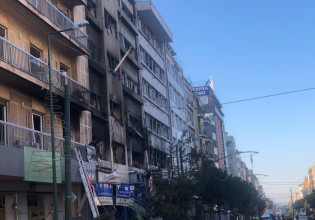 Έκρηξη στη Συγγρού – Συγκλονισμένοι κάτοικοι και εργαζόμενοι – «Έχουν πέσει κομμάτια τοίχου στο σπίτι μου»