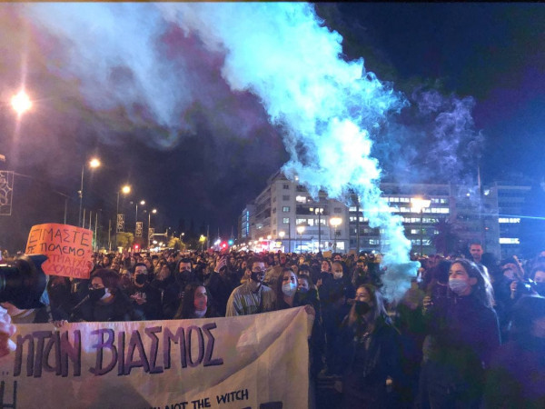 Βιασμός στη Θεσσαλονίκη: Μεγάλο συλλαλητήριο στην Αθήνα (Εικόνες και Βίντεο)