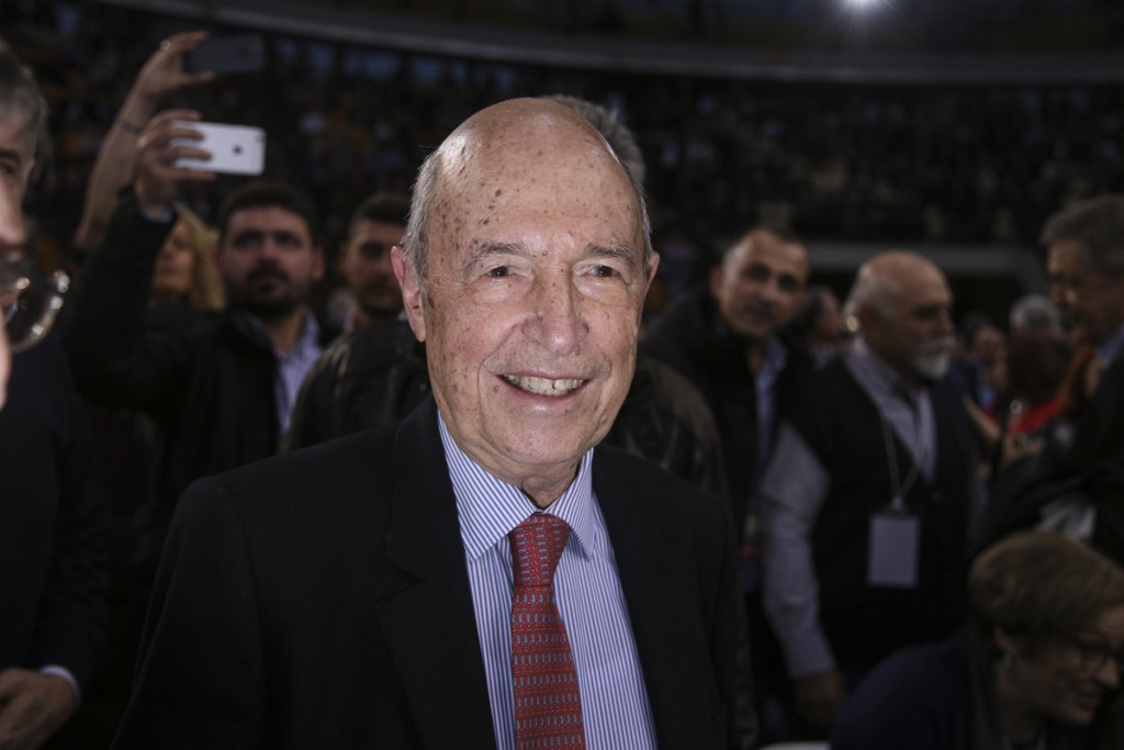 Σημίτης – Η ένταξη της Ελλάδας στο ευρώ ήταν σωστή επιλογή, στη σωστή συγκυρία, με εθνική συστράτευση