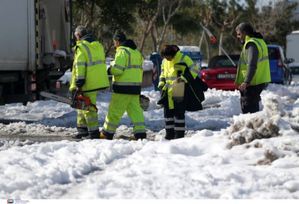 Σκρέκας: Λιγότερα από 1.000 νοικοκυριά χωρίς ρεύμα στην Αττική