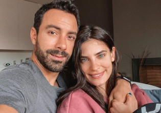 Σάκης Τανιμανίδης και Χριστίνα Μπόμπα: Στιγμές ξεγνοιασιάς με τα δίδυμα στα χιόνια