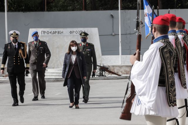 Στην Προεδρική Φρουρά η Σακελλαροπούλου