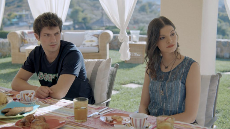 Συμπέθεροι απ’ τα Τίρανα – Απολαυστικό το πρώτο επεισόδιο του 2022 – Τι θα δούμε