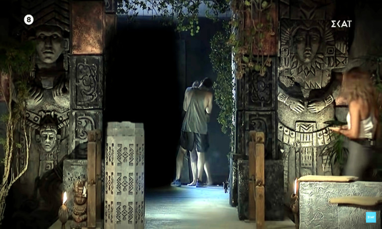 Survivor: «Καυτά» φιλιά Μυριέλλας Κουρεντή με Γιώργο Κατσαούνη – Επανασύνδεση του ζευγαριού