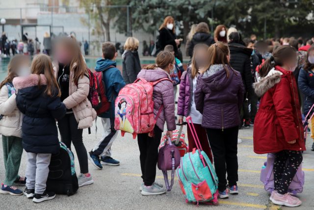 Κρήτη – Εκατοντάδες κρούσματα κοροναϊού στα σχολεία