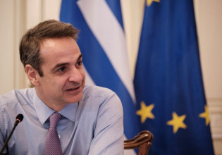 Σύσκεψη Μητσοτάκη για Όμικρον και σχολεία – Την Τρίτη συνεδριάζει η επιτροπή των λοιμωξιολόγων