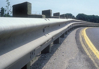 Αττική-4 εκατ. Ευρώ για νέα στηθαία ασφαλείας