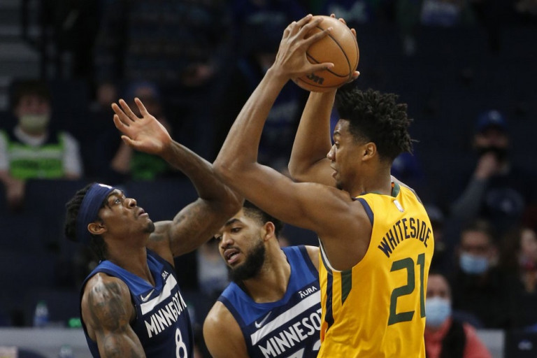 NBA – Άνετη νίκη των Τίμπεργουλβς, στραβοπάτημα των Μάβερικς