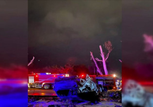 Γλυφάδα: Σοκαριστικό τροχαίο – Αυτοκίνητο αναποδογύρισε και τυλίχθηκε στις φλόγες