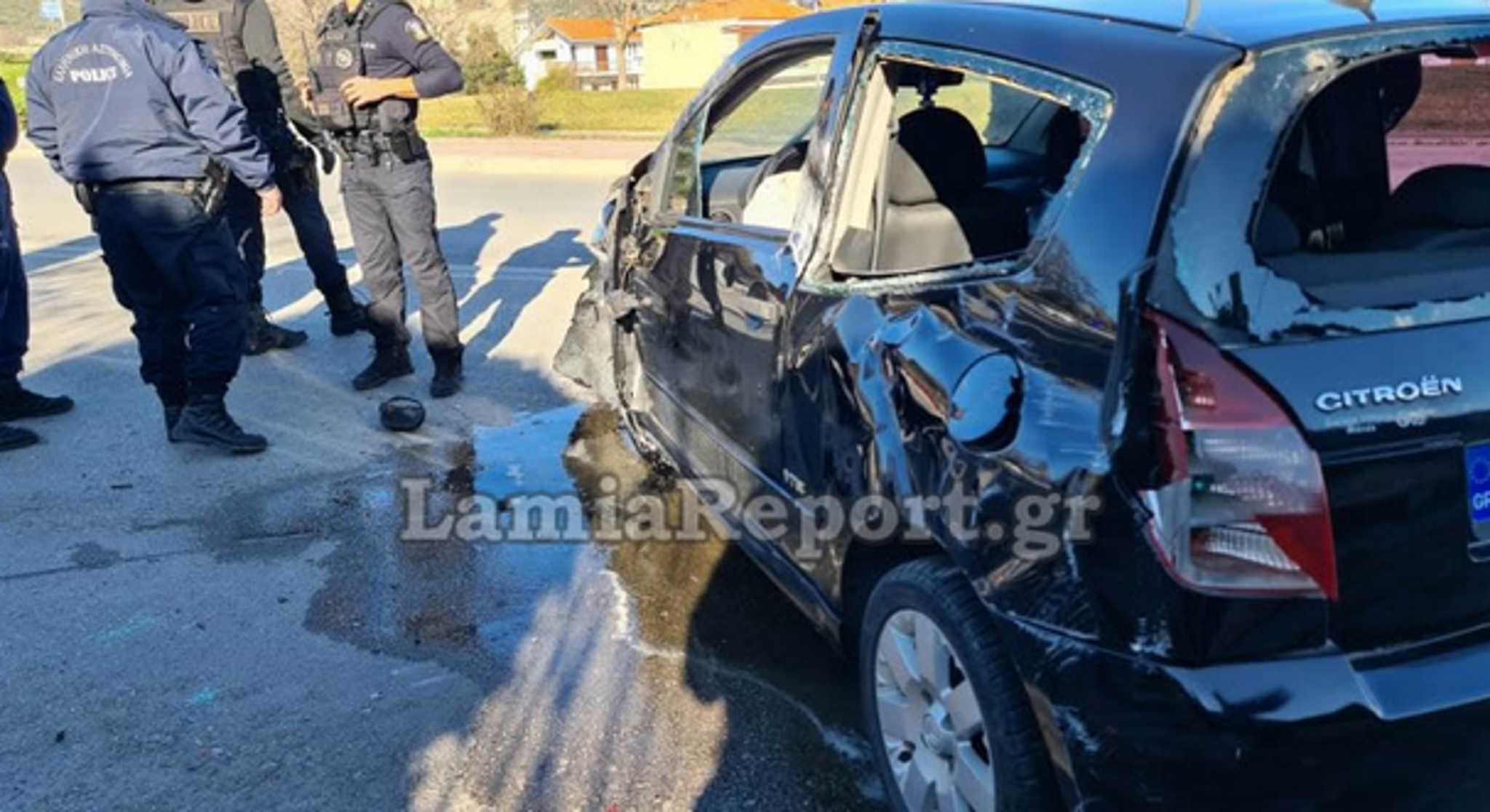 Λαμία: Αυτοκίνητο ανατράπηκε μετά από επικίνδυνη στροφή